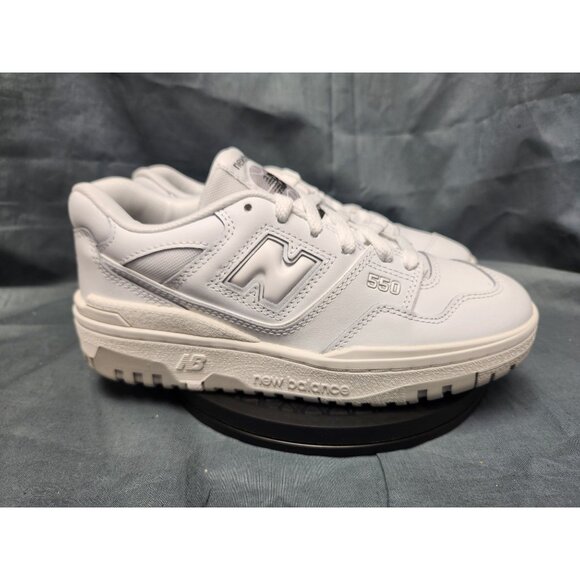 New Balance Boys 550 Athletic Sneakers GSB550PB White Grey Size 5 NEW IN BOX!